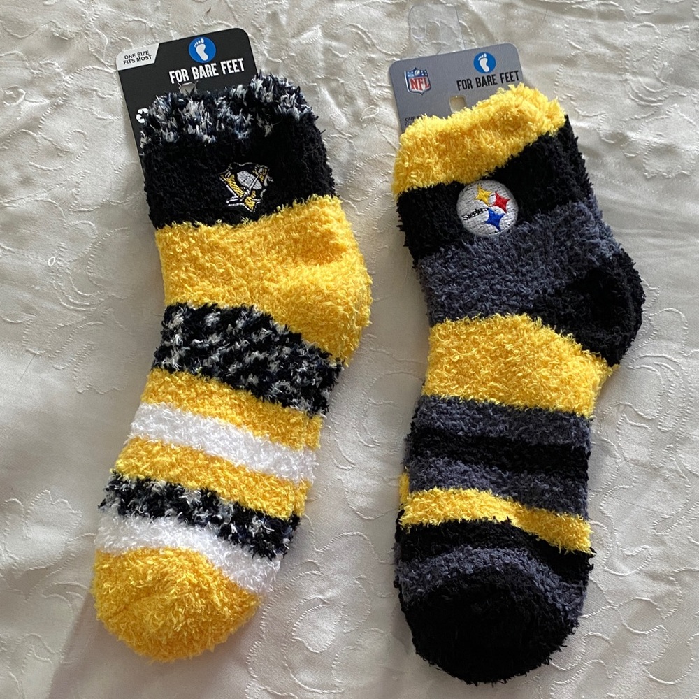 For Bare Feet unisex Cozy Socks - NFl-NHL Steelers/ Penguins NWT